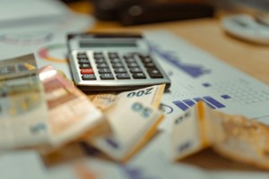Ο "χάρτης" των πληρωμών από τον e-ΕΦΚΑ και τη ΔΥΠΑ έως τις 8 Νοεμβρίου
