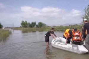 Δραματική επιχείρηση διάσωσης νεογέννητου μωρού στην Λάρισα [βίντεο]