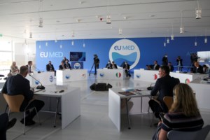 Μητσοτάκης στο Reuters: Τέλος η υπερφορολόγηση στη μεσαία τάξη, για μια βιώσιμη οικονομία - εικόνα 4