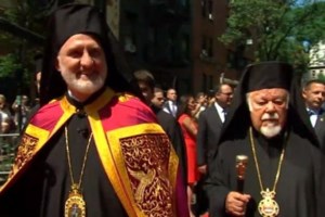 Ποιος κορονοϊός; Στη Σιάτιστα δεκάδες κόσμου βρέθηκαν σε λιτανεία εικόνας (φωτο, video)