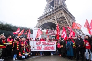 Για άλλη μια φορά η Γαλλία παρέλυσε: Πορείες, καταλήψεις και αποκλεισμοί από τα εργατικά συνδικάτα - εικόνα 12