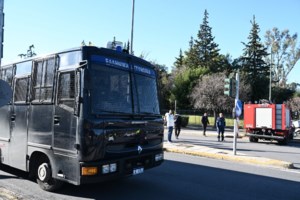 Βόμβα στα ΜΑΤ: Φόβοι για νέο χτύπημα όσο δεν υπάρχει προκήρυξη - Ψάχνουν DNA και αποτυπώματα, πού στρέφονται οι έρευνες