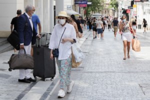 Κορονοϊός: Στη ΜΕΘ σε κρίσιμη κατάσταση βρέφος 19 ημερών στη Θεσσαλονίκη - Νοσούν και οι ανεμβολίαστοι γονείς του