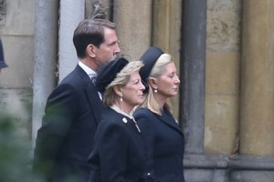 Τις "έσβησε" όλες η βασίλισσα Ράνια: Η Λετίσια, η Σαρλίν και οι άλλες που... έφαγαν τη σκόνη της - εικόνα 13