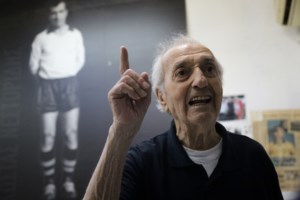 Βαρύ πένθος για την Εύη Χριστοφιλοπούλου: Πέθανε ο σύζυγός της - Ποια είναι η επιθυμία της