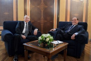 Με 20 φιάλες Λαμπρούσκο απάντησε στις βότκες- δώρο του Πούτιν ο Μπερλουσκόνι - Παραβιάζουν τις κυρώσεις, λέει η Κομισιόν - εικόνα 3