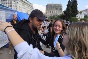 "Είμαστε μαζί σου": Το ιδιόχειρο σημείωμα του Κουτσούμπα στον απεργό πείνας Πάνο Ρούτσι [εικόνες] - εικόνα 3