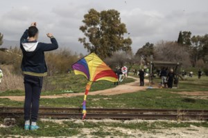 Καιρός: Με λασποβροχές, αφρικανική σκόνη και ζέστη μας αποχαιρετάει ο Φεβρουάριος