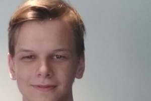 Συγκλονιστικός ο Δημήτρης που έχασε τους γονείς του από κορονοϊό και αρίστευσε στις πανελλήνιες: Να συνεχίσουμε παρά τον πόνο