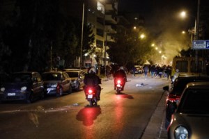 Πάτρα - Τρόμος για τη Χριστίνα Αλεξοπούλου: Αντιεξουσιαστές επιτέθηκαν στη βουλευτή της ΝΔ