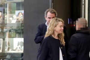 Μαρία Ναυπλιώτου: Απόλυτα σικ και λαμπερή με το τέλειο ανοιξιάτικο σύνολο, σε εγκαίνια καταστήματος [εικόνες] - εικόνα 9