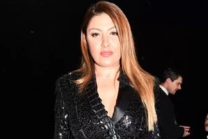 Η τούρτα έκπληξη στην Έλενα Παπαρίζου για τα γενέθλιά της- Τα πόσα έκλεισε το "Νο1" της Ελλάδας - εικόνα 6