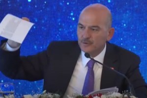 Δεν "μάσησαν" στις απειλές Σοϊλού οι Έλληνες βουλευτές: Πώς τον έβαλαν στη θέση του