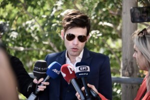 Συνελήφθη ο Μένιος Φουρθιώτης- Του έκανε μήνυση ο πατέρας του Νίκου Κοκλώνη