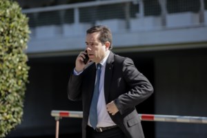 Στη Σάμο σήμερα ο Μηταράκης - Μετά τα επεισόδια στο ΚΥΤ [βίντεο] - εικόνα 4