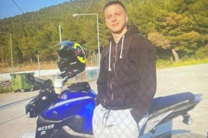 Θρήνος στο Αίγιο για τον 25χρονο Νίκο: Σκοτώθηκε σε τροχαίο τα ξημερώματα - Έπεσε πάνω σε μάντρα νεκροταφείου [Βίντεο] - εικόνα 2