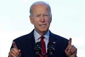 Βασιλακόπουλος: Έρχονται εμβόλια σε μορφή σπρέι που θα μειώνουν τη μετάδοση του κορονοϊού