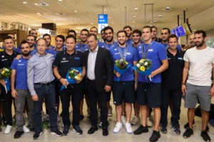 Ιτούδης: "Ο Γιάννης Αντετοκούνμπο κάνει προσπάθεια να είναι μαζί μας, αλλά..."