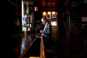 Κορονοϊός: Υπό αμφισβήτηση η στρατηγική της Σουηδίας - "Καταιγίδα" κρουσμάτων στη Στοκχόλμη - εικόνα 2