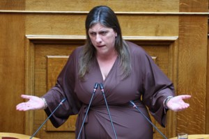 Ο Μπέος ζητά να σβηστούν τα ονόματα των Τεμπών από το Σύνταγμα: "Ρε Μητσοτάκη, πάρε μια μπουλντόζα και μια καθαρίστρια" - εικόνα 2