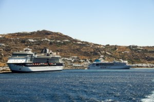 Μια διαφορετική σύλληψη στη Μύκονο: Τσάκωσαν 52χρονο με εκατοντάδες παράνομα...πούρα!