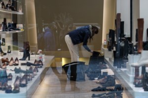 Πώς θα ανοίξουν κομμωτήρια και κέντρα αισθητικής - Αναλυτικά όλα τα μέτρα - εικόνα 2