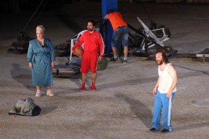 Χαμός για την παράσταση της Κιτσοπούλου στην Επίδαυρο - Καρφιά και αποχωρήσεις - Τα σχόλια Ακρίτα, Τατσόπουλου - εικόνα 3