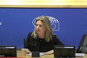 Κόντρα στη Βουλή για το ψήφισμα του Ευρωκοινοβουλίου, το κράτος δικαίου και τις υποκλοπές- Η απάντηση Μητσοτάκη μέσω Economist - εικόνα 2