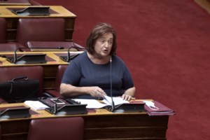 Εσπευσμένα στο νοσοκομείο η Μαριέττα Γιαννάκου - Νοσηλεύεται σε σοβαρή κατάσταση στη ΜΕΘ