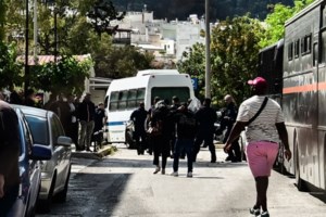 Γλυκά Νέρα: Στην εντατική 50χρονος ύστερα από ξυλοδαρμό συμμορίας ανήλικων – Του έσπασαν τα δόντια, έπαθε επιληπτικές κρίσεις - εικόνα 2