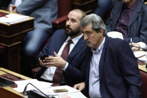 Νέα "πυρά" Πέτσα σε Πολάκη: Δημόσιο πρόσωπο και πρώην υπουργός παρανομεί και καλεί σε παρανομία