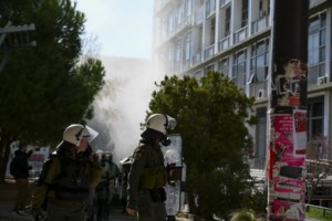 Ληστεία σε βενζινάδικο στην Καλλιθέα - Απείλησαν υπάλληλο με όπλο