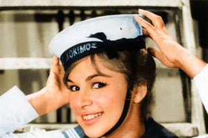 Η Αλίκη Βουγιουκλάκη μελαχρινή, ως "Κλεοπάτρα - Σπάνιο κλικ από το 1962