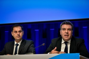 Θεοχάρης στο Capital.gr: Λιγότεροι οι ταξιδιωτικοί περιορισμοί για όσους εμβολιαστούν