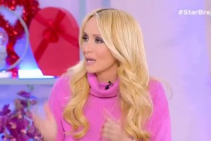 Ναταλί Κάκκαβα σε Παπαδήμα: Ήσουν η κρυφή φαντασίωση του άνδρα μου - Κοκκίνησε ο Γρηγόρης Γκουντάρας [βίντεο]