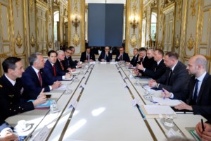 Ο Λευκός Οίκος ενστερνίζεται τη θεωρία ότι ο κορονοϊός βγήκε από εργαστήριο και επιτίθεται στον Δρ. Φάουτσι