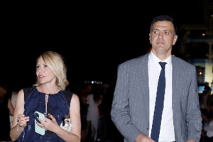 Η επανόρθωση των "Παραπολιτικών" για το Πόθεν Έσχες της Τζένης Μπαλατσινού: "Δεν έχει 20 ακίνητα, ούτε σπίτι στο Ψυχικό"