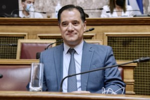 Μαγεύτηκαν από τη Σαντορίνη ο υπουργός Επενδύσεων της Σαουδικής Αραβίας και οι 8 υφυπουργοί του - Ήρθαν για επενδύσεις