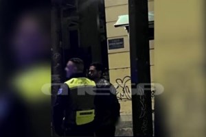 Χρήστος Μάστορας: Νέο βίντεο με τον τραγουδιστή να αποφεύγει το μπλοκ της Τροχαίας