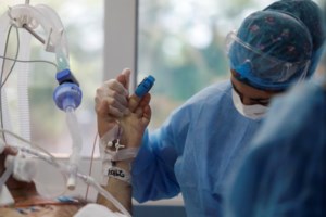 Κορονοϊός: Τι πρέπει να γνωρίζουν όσοι νόσησαν και θέλουν να εμβολιαστούν - εικόνα 2