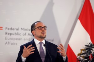 "Καρφιά" Δένδια στο Στόλτενμπεργκ για τη στάση του ΝΑΤΟ απέναντι στην τουρκική παραβατικότητα