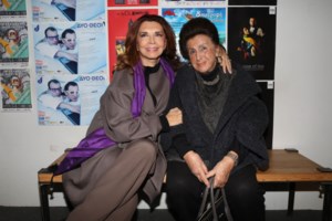 Μιμή Ντενίση: Την συνέτριψε ο θάνατος της μητέρας της