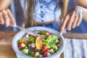 Τα φαγητά που ανεβάζουν την κακή χοληστερίνη - Ποια να αποφεύγουμε και ποια να προτιμάμε