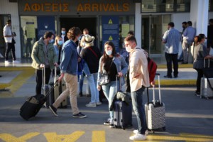 Σάλος στη Βρετανία: Άκουσα τον Τζόνσον να λέει "αφήστε τα πτώματα να στοιβάζονται κατά χιλιάδες", επιβεβαιώνει ο Κάμινγκς - εικόνα 2