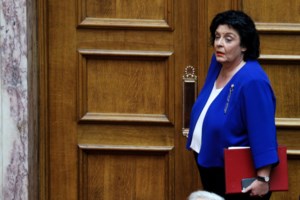 Λιάνα Κανέλλη: Οι γιατροί με είχαν για ετοιμοθάνατη - Τους έλεγα "κοιτάξτε το παιδί μου, εγώ πεθαίνω"