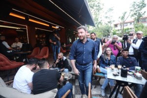 Εκλογές 2023 - ΠΑΣΟΚ: Ανδρουλάκης και Καστανίδης δεν αντάλλαξαν ούτε ματιά στη Θεσσαλονίκη (Βίντεο)