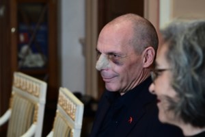 Ξυλοδαρμός Βαρουφάκη: Συνελήφθη 30χρονος - Τον χτύπησε με δύο γροθιές και μία κλωτσιά - εικόνα 2