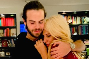 Θα ξεκινήσει τελικά τη δική του εκπομπή στον ΑΝΤ1 ο γιος της Ελένης Μενεγάκη και του Γιάννη Λάτσιου, Αγγελος;