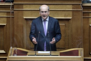 Χατζηδάκης: Τι ισχύει για την προκαταβολή σύνταξης - Πότε καταβάλλονται τα αναδρομικά