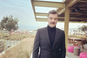 Στάθης Μαντζώρος: Μάχη για τη ζωή του δίνει ο ηθοποιός - "Οι πιθανότητες να ξυπνήσει είναι 50-50" [βίντεο] - εικόνα 2